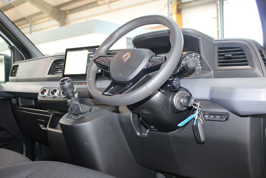 Renault Master Chassi Dcab Dropside White #29