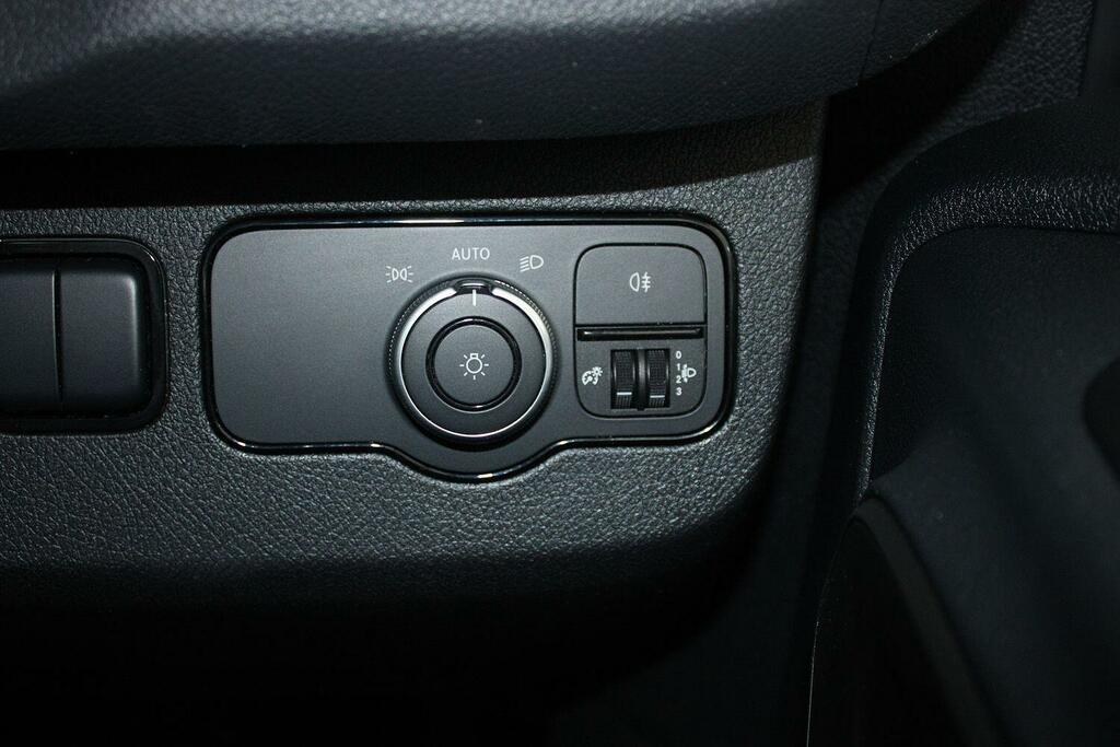Mercedes-Benz Sprinter Pro White #25