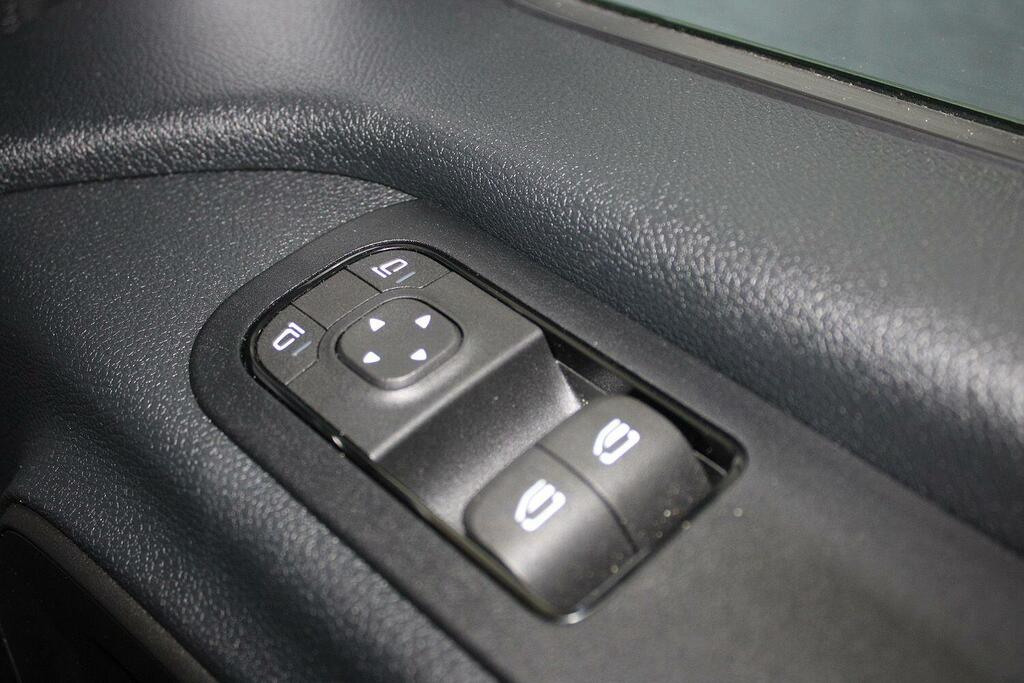 Mercedes-Benz Sprinter Pro White #26