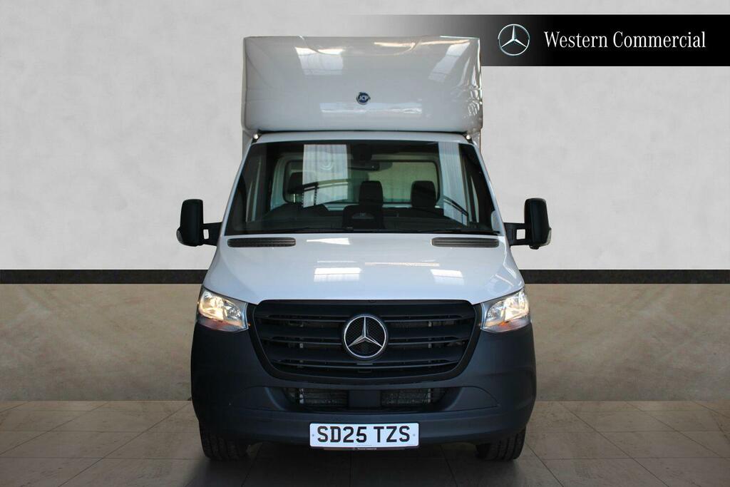 Mercedes-Benz Sprinter Pro White #30