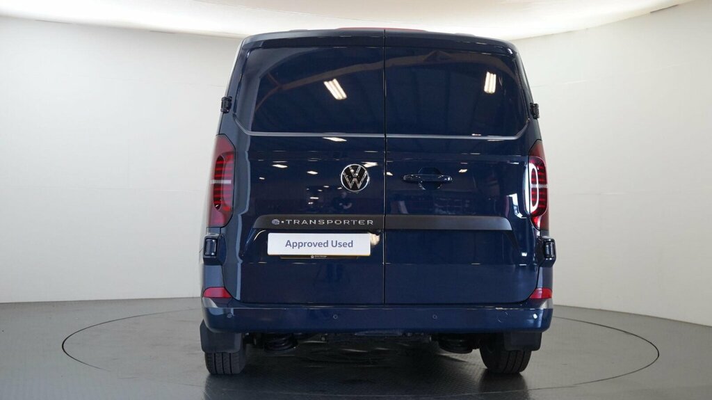 Volkswagen E-Transporter T32 65Kwh Commerce Plus Rwd Swb Purple #5