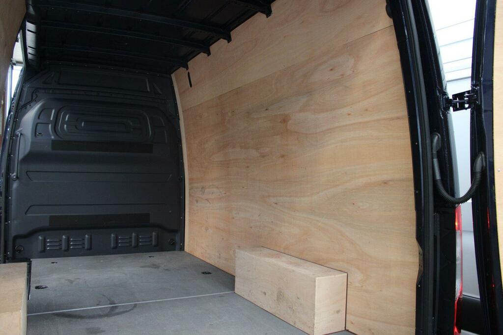 Mercedes-Benz Sprinter 3.5T H2 Pro Van #17