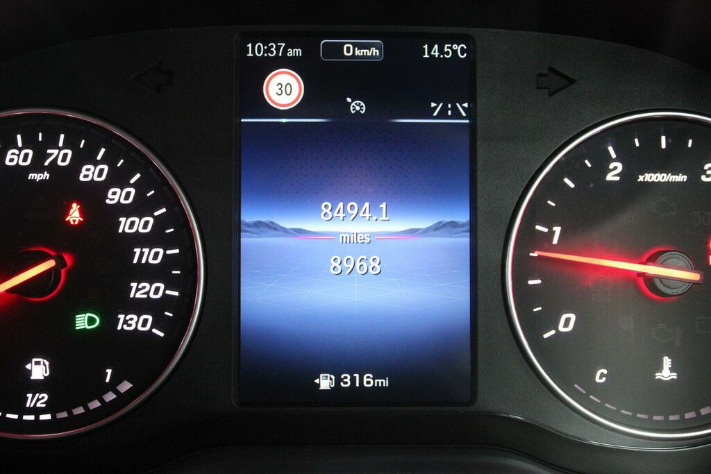 Mercedes-Benz Sprinter 3.5T H2 Pro Van #18