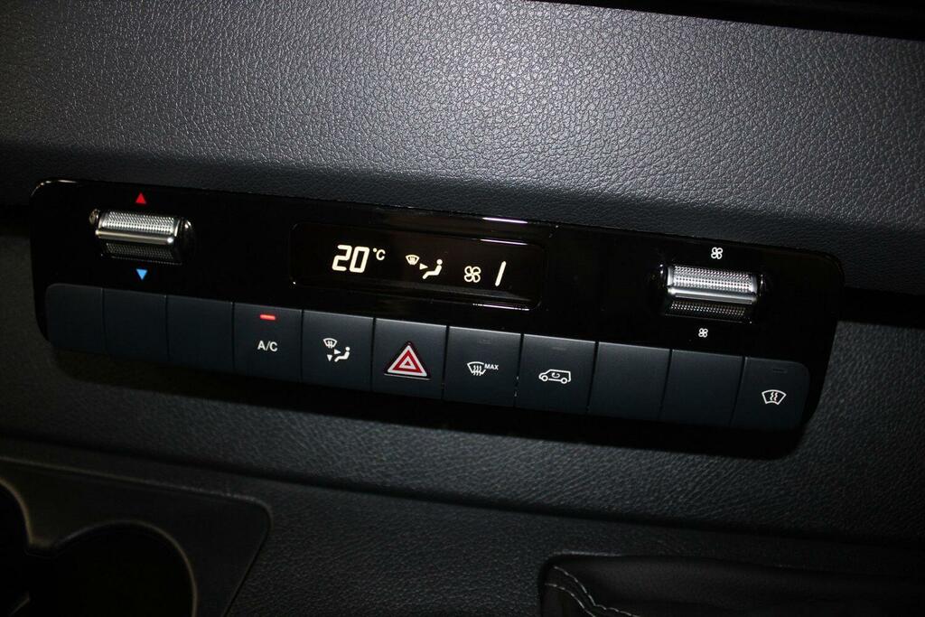 Mercedes-Benz Sprinter 3.5T H2 Pro Van #33