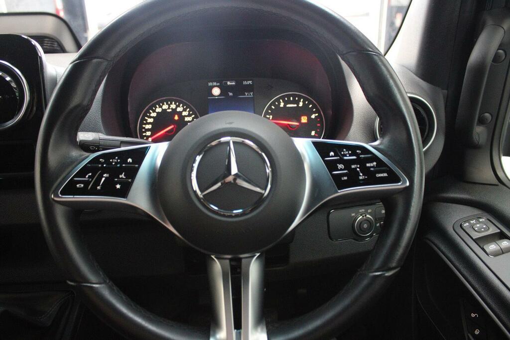 Mercedes-Benz Sprinter 3.5T H2 Pro Van #27