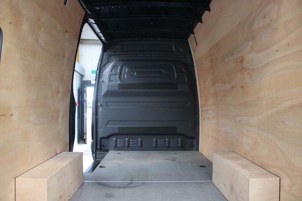 Mercedes-Benz Sprinter 3.5T H2 Pro Van #16