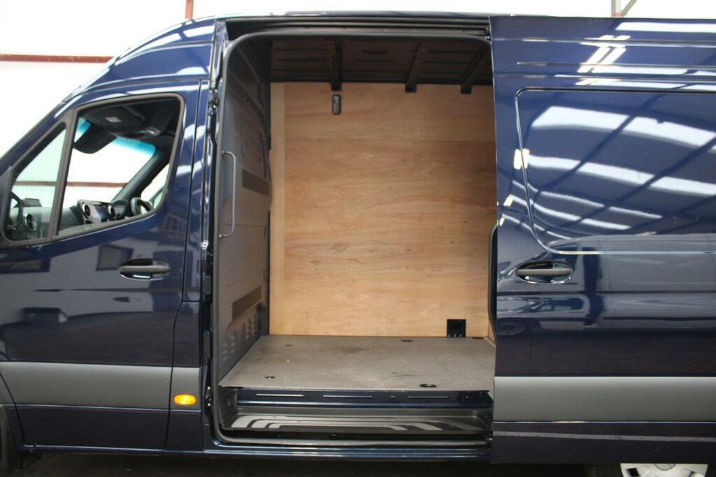 Mercedes-Benz Sprinter 3.5T H2 Pro Van #14