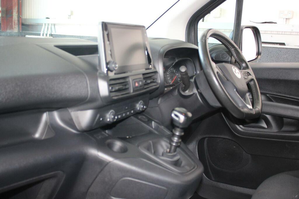 Vauxhall Combo 1.5 Turbo D 2300 Pro Panel Van 6Dr L White #30