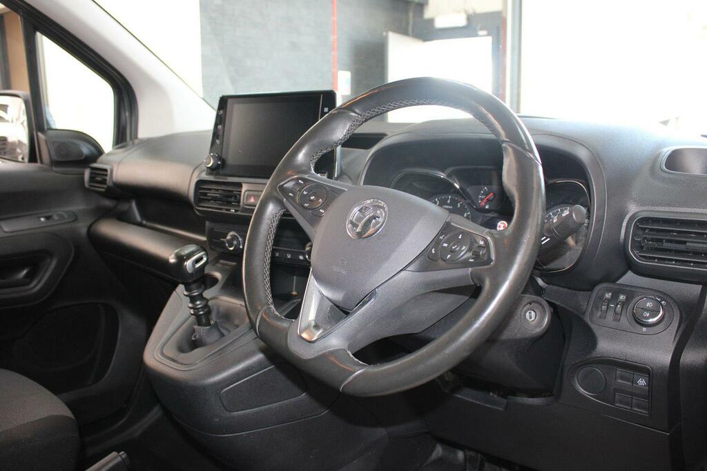 Vauxhall Combo 1.5 Turbo D 2300 Pro Panel Van 6Dr L White #26