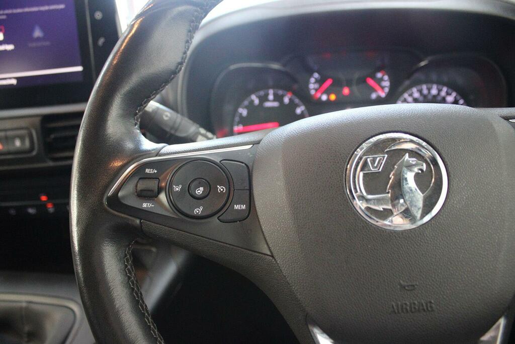 Vauxhall Combo 1.5 Turbo D 2300 Pro Panel Van 6Dr L White #23