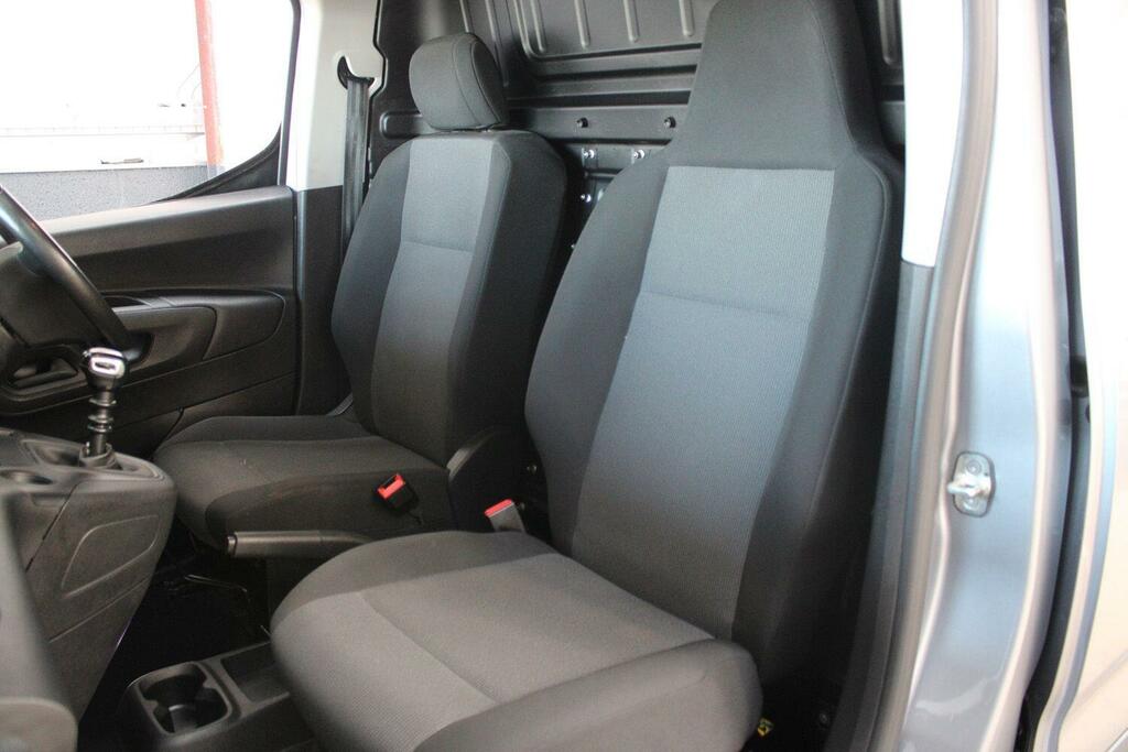 Vauxhall Combo 1.5 Turbo D 2300 Pro Panel Van 6Dr L White #29