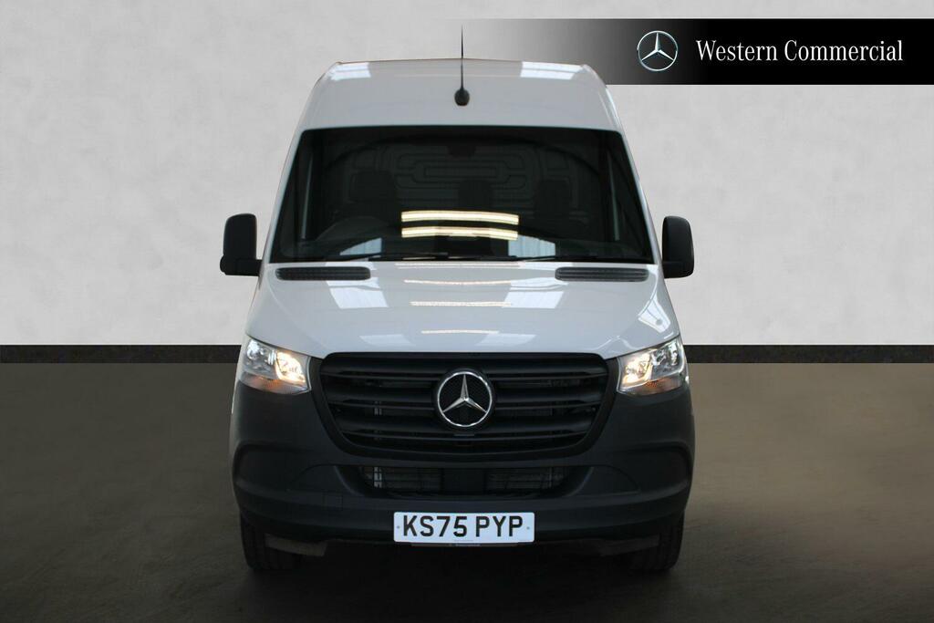 Mercedes-Benz Sprinter Pro Blue #35