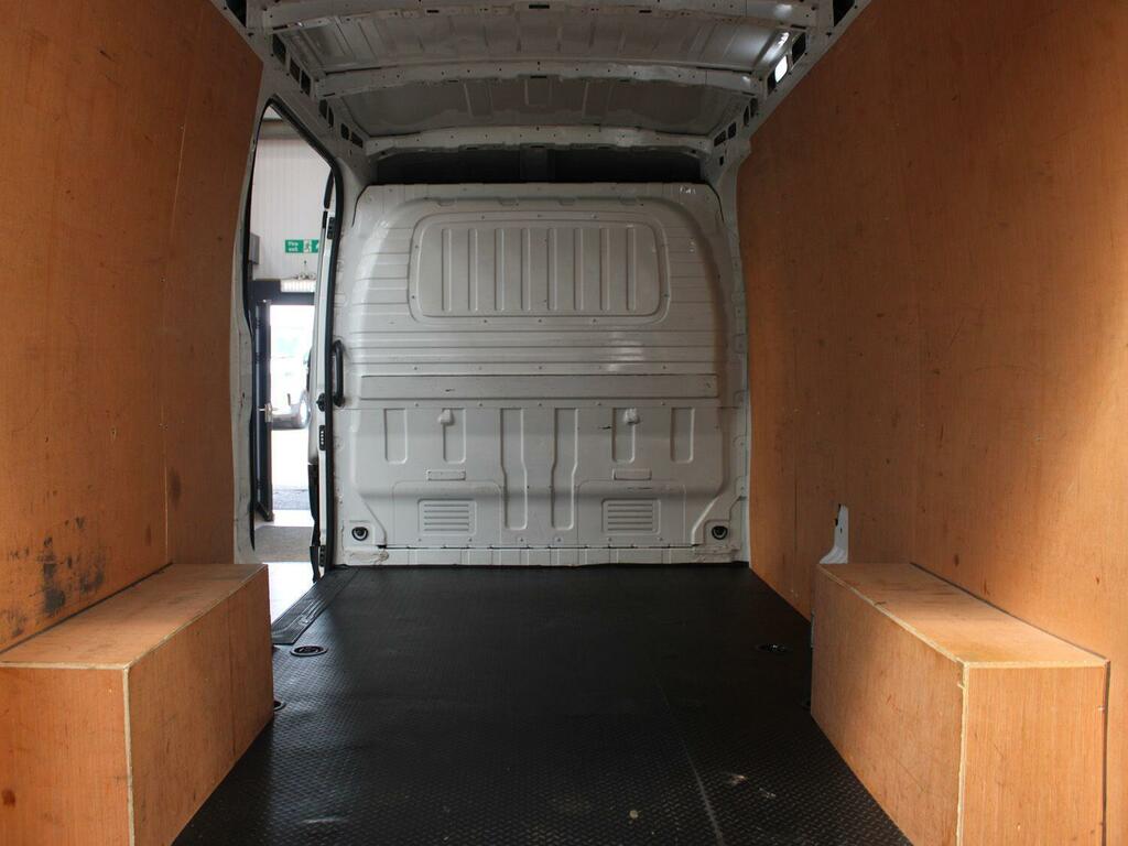 Maxus Deliver 9 Deliver 9 2.0 D20 Lux Panel Van Silver #10