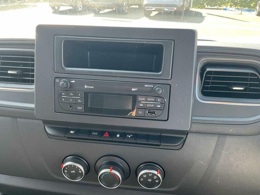 Nissan InterStar 2.3L Tekna Grey #16