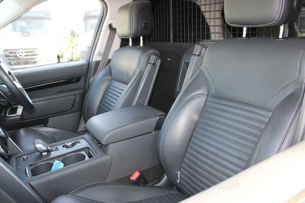 Land Rover Discovery 3.0 D300 Mhev Se Suv 4Wd Euro 6 S Black #4