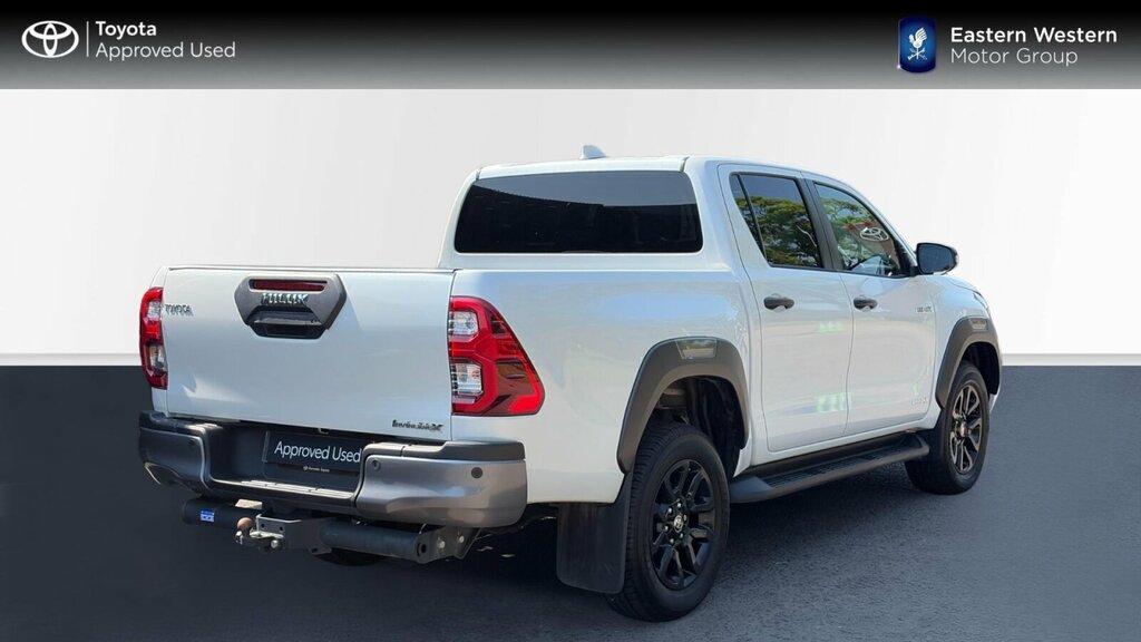 Toyota HILUX 2.8 D-4d-h Invincible X 4Wd Euro 6 White #2