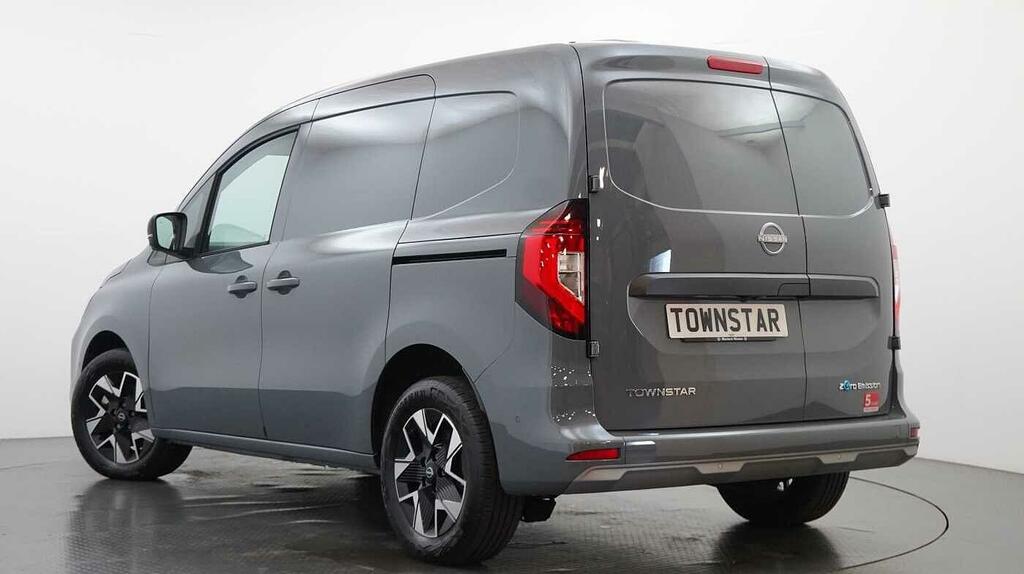 Nissan TOWNSTAR 45Kwh Tekna L1 Panel Van 22Kw Obc Grey #3