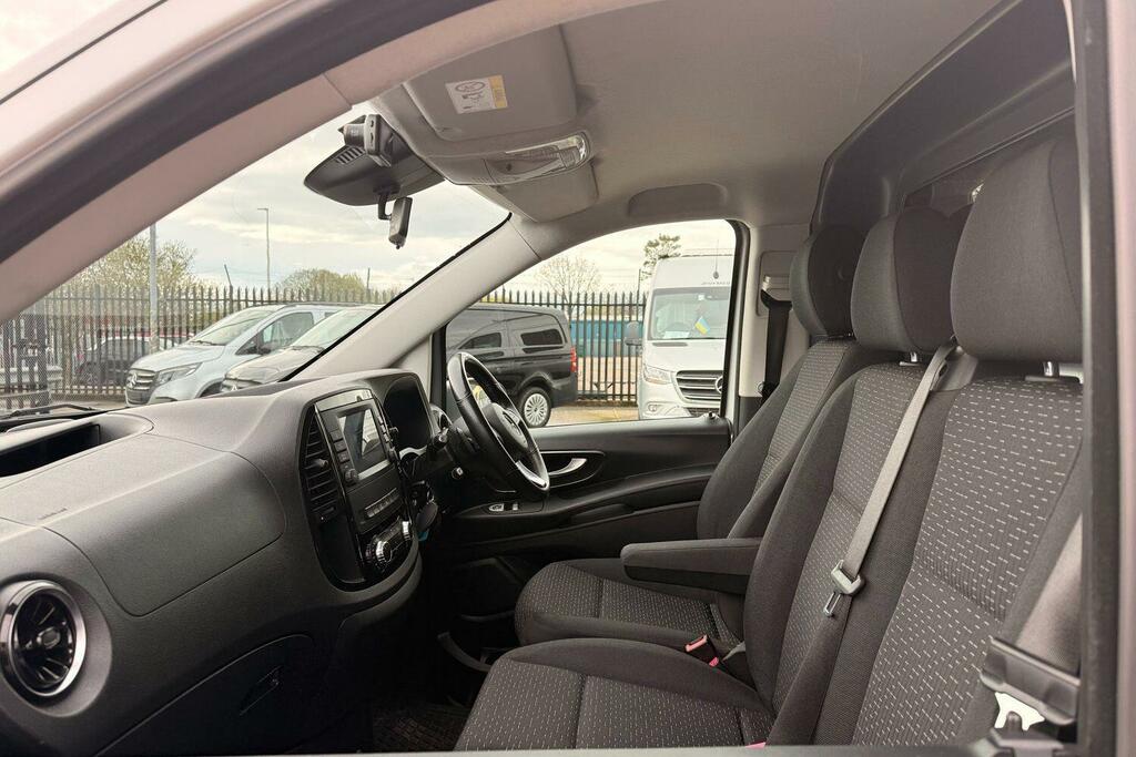 Mercedes-Benz Vito 114 Cdi Progressive Panel White #18