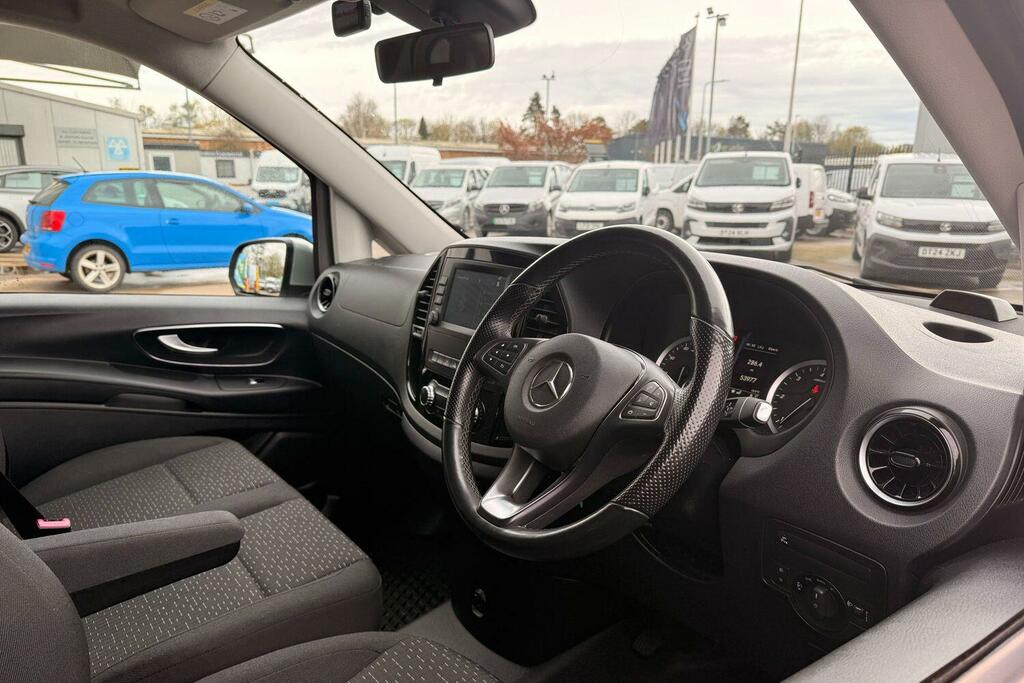 Mercedes-Benz Vito 114 Cdi Progressive Panel White #16