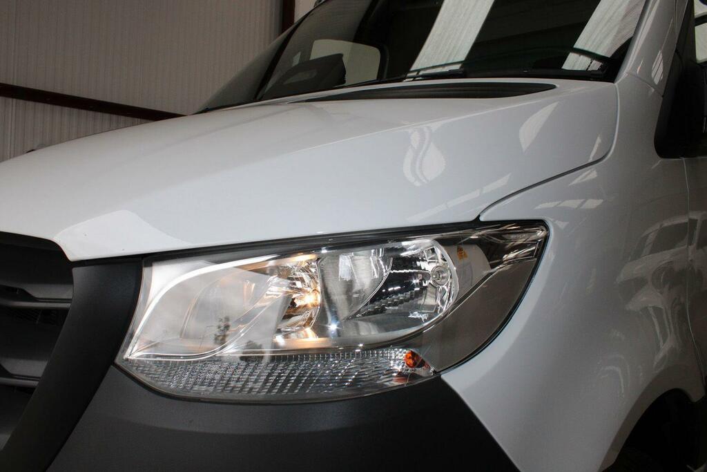 Mercedes-Benz Sprinter 3.5T L3 H2 Pro Van White #9