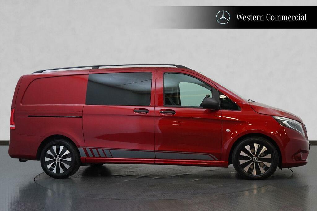 Mercedes-Benz Vito 2.1L Null Red #8