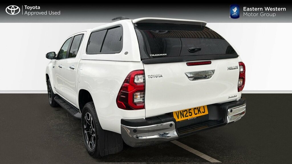 Toyota HILUX 2.4 D-4d Invincible 4Wd Euro 6 Ss White #4