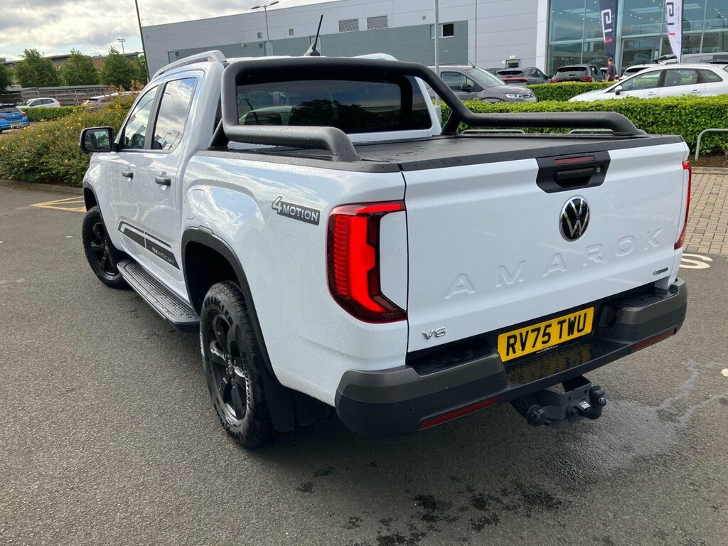 Volkswagen Amarok Dcab Pick Up Panamericana 3.0 V6 Tdi 240 4M White #3