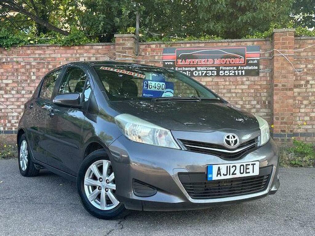 Toyota Yaris Hatchback 1.33 Dual Vvt-i Tr Multidrive S Euro 5 5 Grey