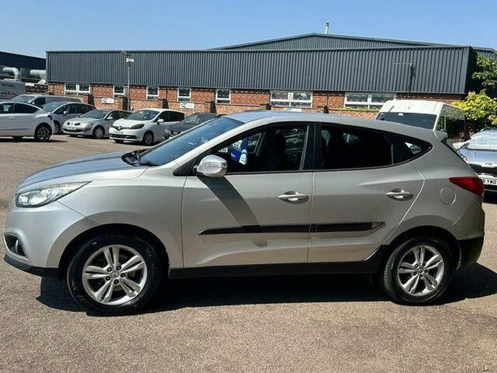 Hyundai Ix35 Estate 2.0 Crdi Premium Turbo 6 Speed Manua Black #9