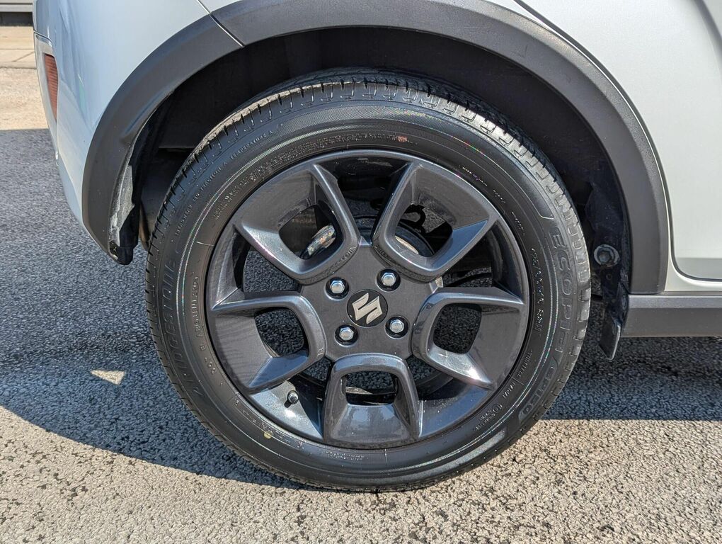 Suzuki Ignis Red #10