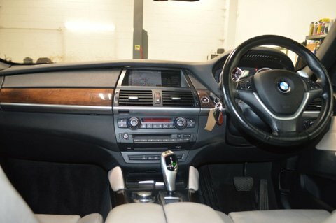 BMW X6  Black #17