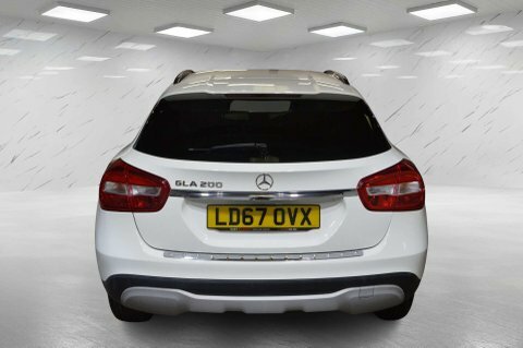 Mercedes-Benz GLA Class 1.6 Gla200 Se White #6
