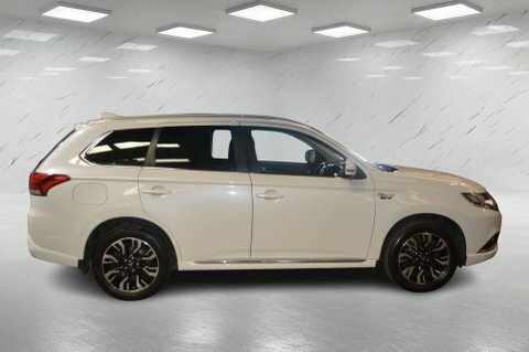 Mitsubishi Outlander 2.0H 12Kwh 4H White #4