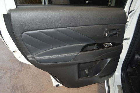 Mitsubishi Outlander Suv 2.0H 12Kwh 5H Cvt 4Wd Euro 6 Ss 20181 Brown #26