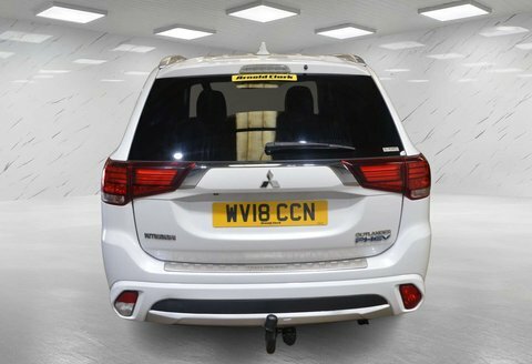 Mitsubishi Outlander 2.0H 12Kwh 4H White #6