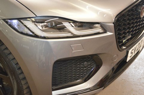 Jaguar F-Pace R-dynamic S White #50