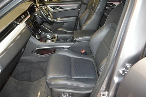 Jaguar F-Pace R-dynamic S White #19