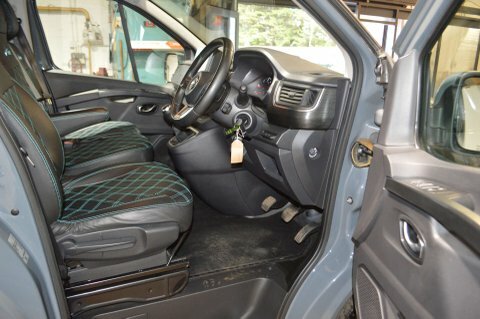 Nissan Primastar Tekna White #9