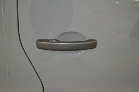 Nissan Primastar Tekna White #29