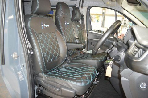 Nissan Primastar Tekna White #44