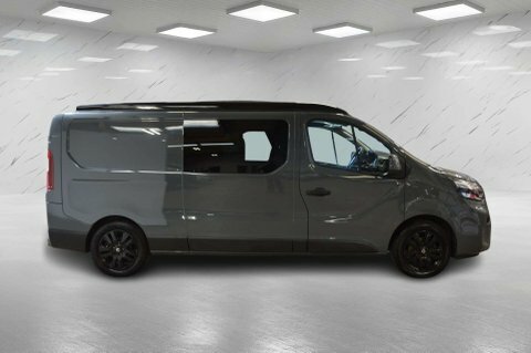 Nissan Primastar Tekna White #8