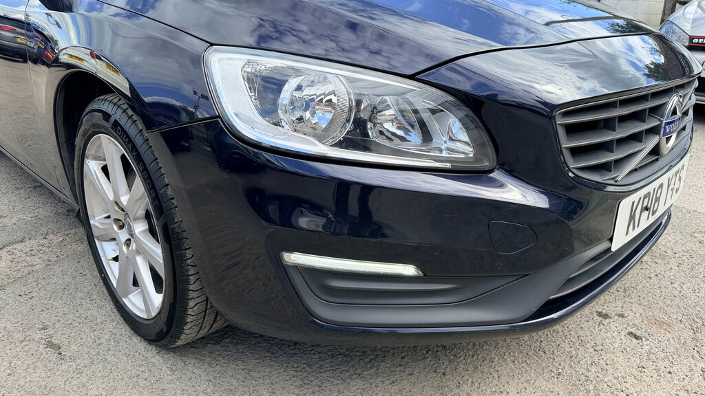 Volvo V60 2.0 D4 Momentum Pro Euro 6 Ss Red #31