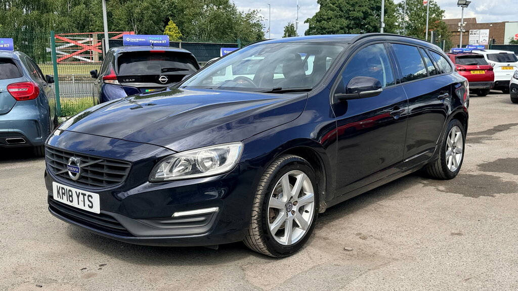 Volvo V60 2.0 D4 Momentum Pro Euro 6 Ss Red #7