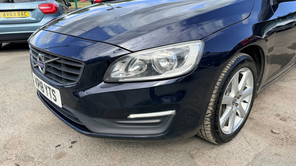 Volvo V60 2.0 D4 Momentum Pro Euro 6 Ss Red #33