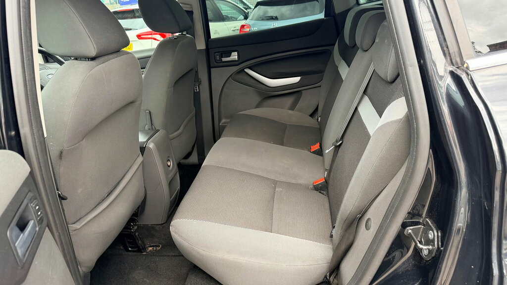 Ford Kuga 2.0 Zetec Tdci Awd 138 Bhp White #19