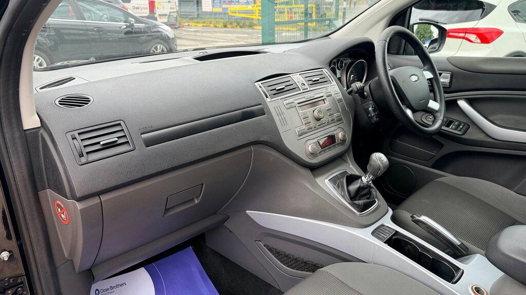 Ford Kuga 2.0 Zetec Tdci Awd 138 Bhp White #16