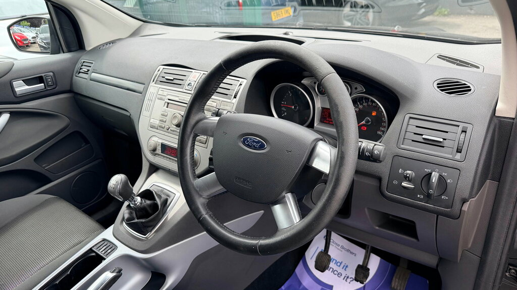 Ford Kuga 2.0 Zetec Tdci Awd 138 Bhp White #13
