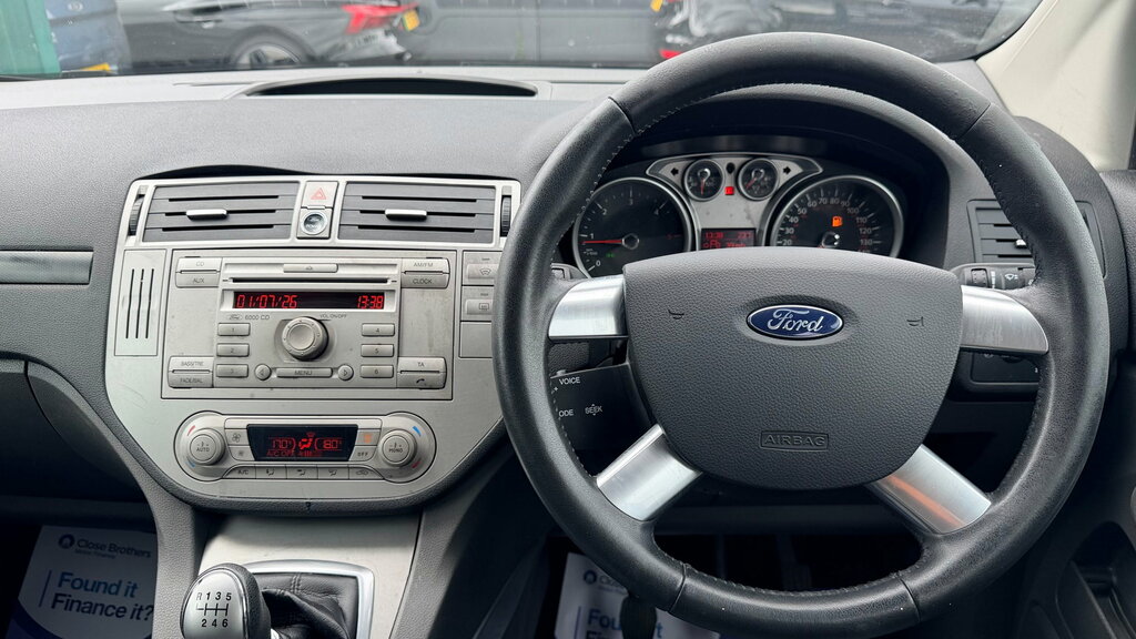 Ford Kuga 2.0 Zetec Tdci Awd 138 Bhp White #11