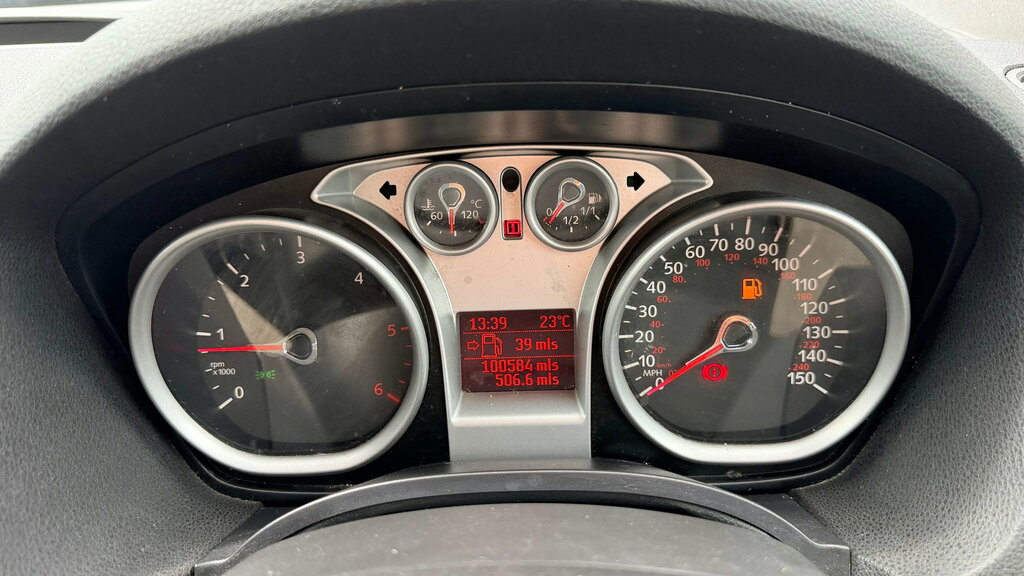 Ford Kuga 2.0 Zetec Tdci Awd 138 Bhp White #12