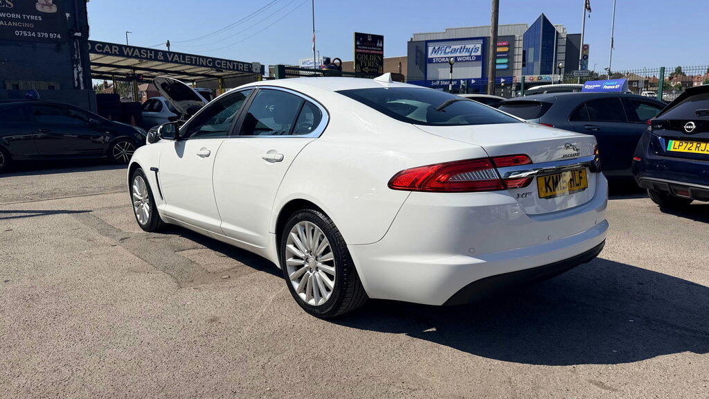 Jaguar XF 2.2D Luxury Saloon Euro 5 Ss 2 KM15HLF White #5